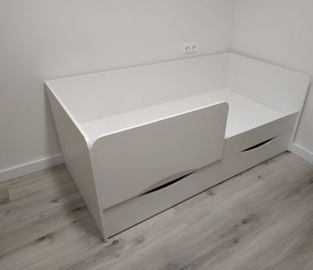 Кровать Малютка 140х80 (цвет белый)  от Династия Kids