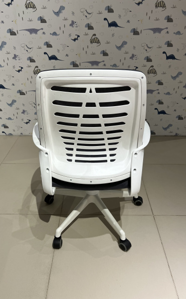 Кресло Ирис White TW (зеленое) от Династия Kids