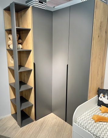 Комплект Брайт: угловой шкаф + пенал + стеллаж торцевой + стол + полка от Династия Kids